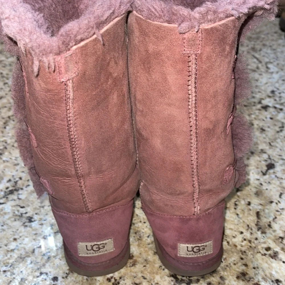 UGG Bailey Button Triplet - Picture 3 of 10